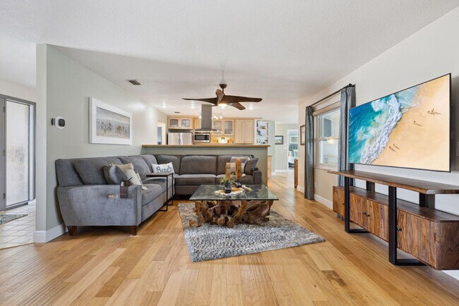 Foto del edificio - 12 Fairway Dr