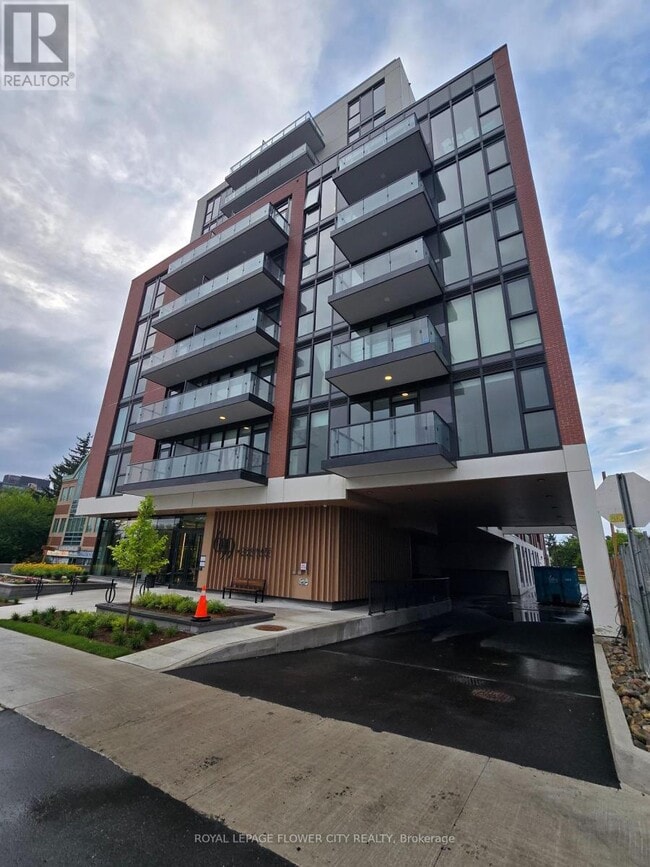 Building Photo - 699-699 Sheppard Ave E