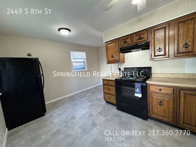 Foto del edificio - 2449 S 8th St