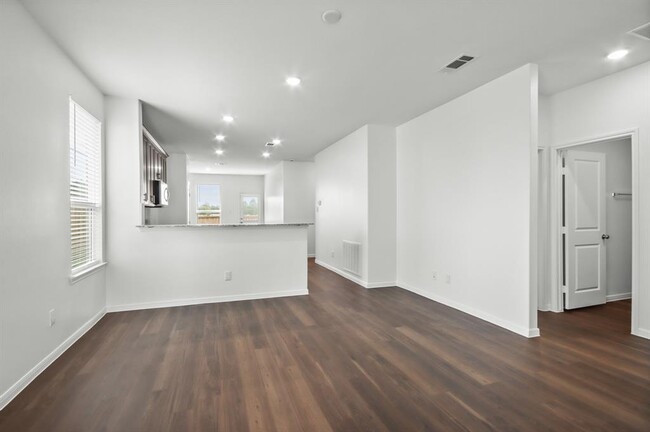 Foto del edificio - 24705 Cherry Log Ln