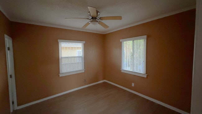 Building Photo - 4873 Ascot Ave