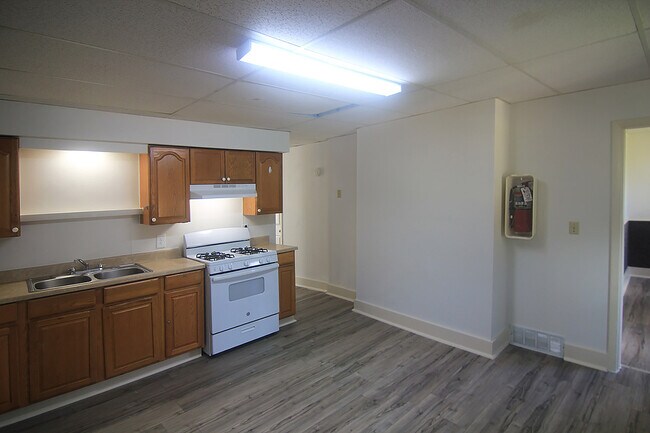 Foto del edificio - 431 Rebecca Ave