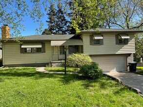 Building Photo - 9512 Emmet St