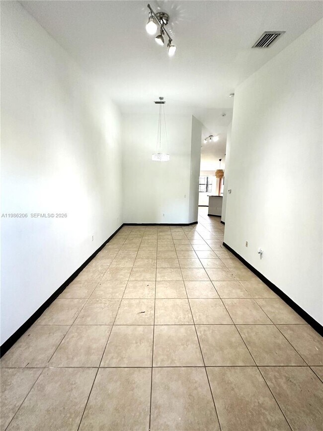 Foto del edificio - 3550 NE 5th St