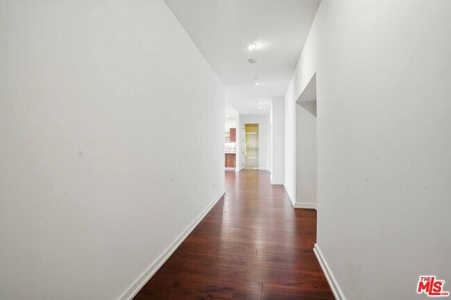 Foto del edificio - 801S S Grand Ave