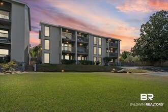 Building Photo - 210 S Mobile St
