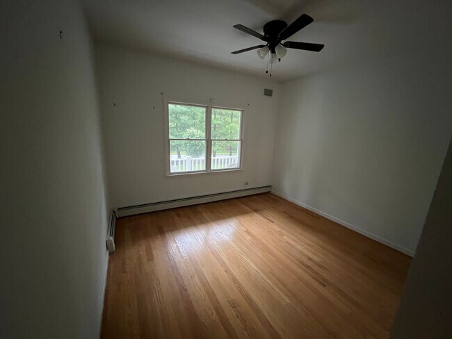 Living room - 590 Landing Ave