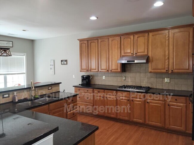 Building Photo - 380 Simonton Crest Dr SE