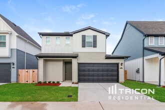 Building Photo - 12258 Cypress Way