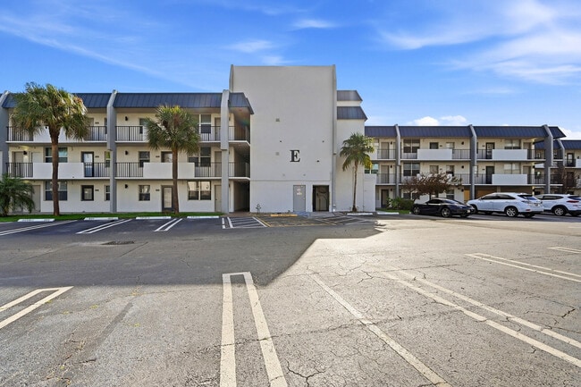 Building Photo - 777 S Federal Hwy