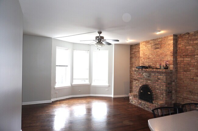 Foto del edificio - 2950 N Halsted St
