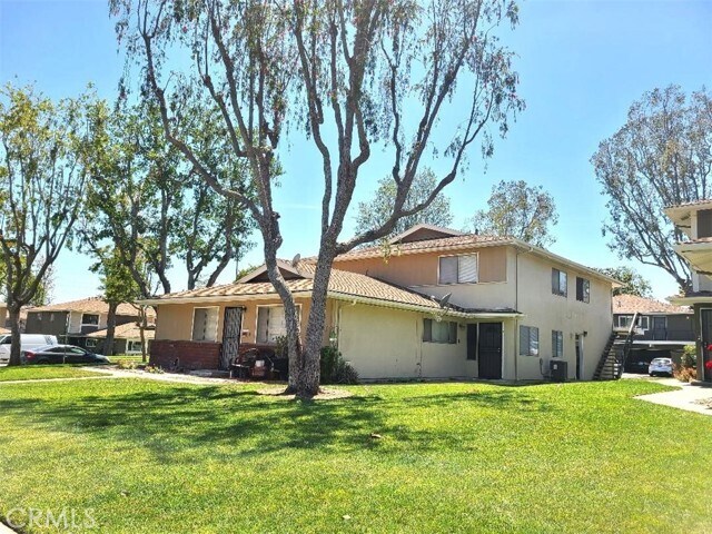 Primary Photo - 139 Sinclair Ave