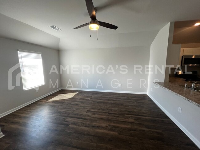 Foto del edificio - 2050 W. Middlebrook Crossing