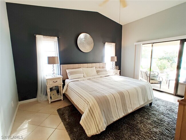 Foto del edificio - 230 SW 43rd St