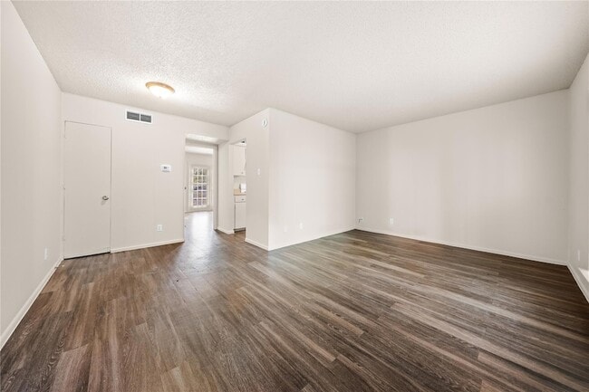 Building Photo - 2314 Greenfield Pkwy