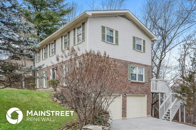 Building Photo - 9109 Lakeridge Dr