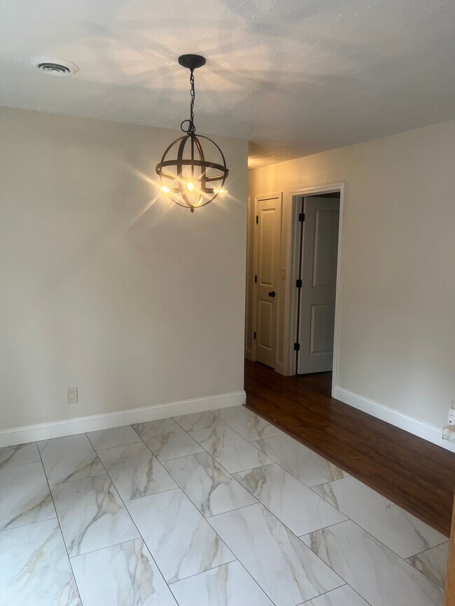 Foto del edificio - 3107 Scenic Dr