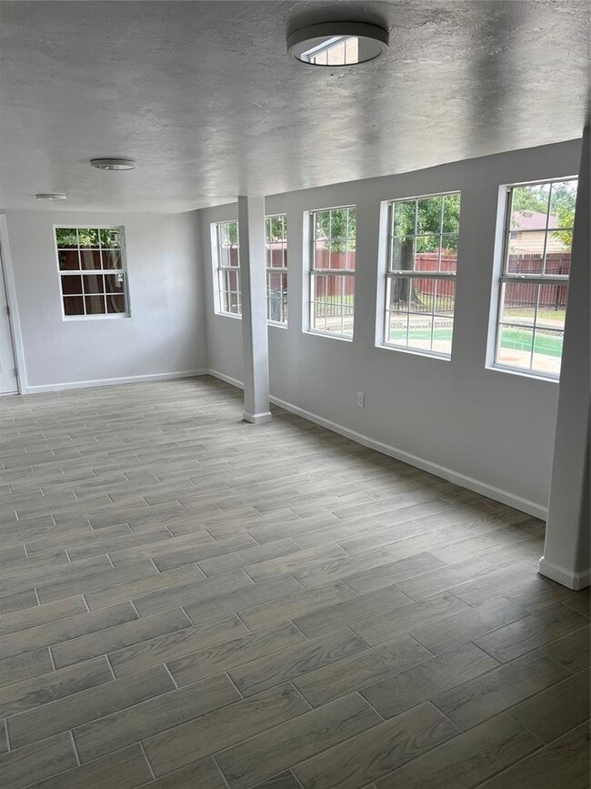 Building Photo - 4725 NW 60th St