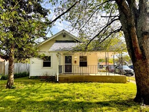 Building Photo - 2201 College Ave