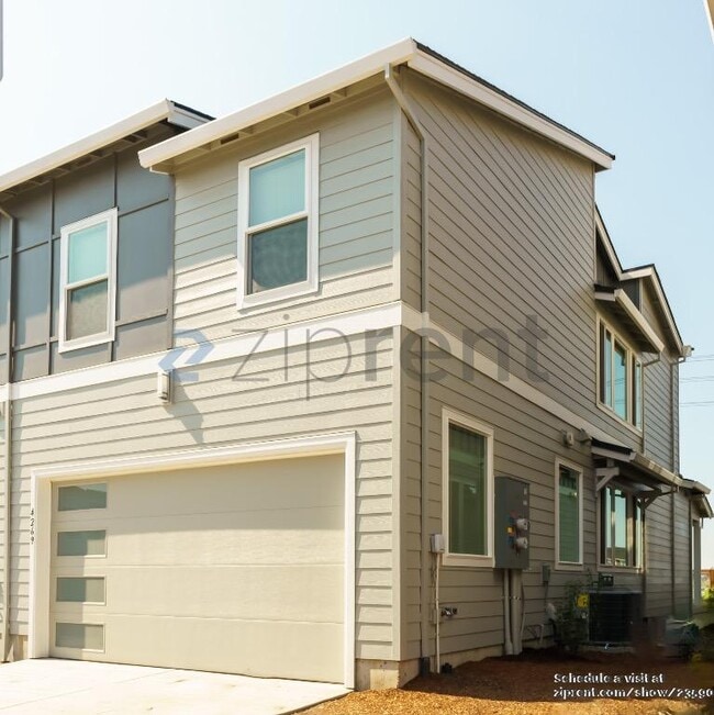 Building Photo - 4269 SE Sweetgum Ln