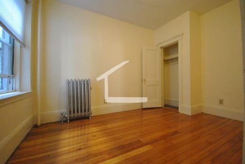 Building Photo - 55 Queensberry St