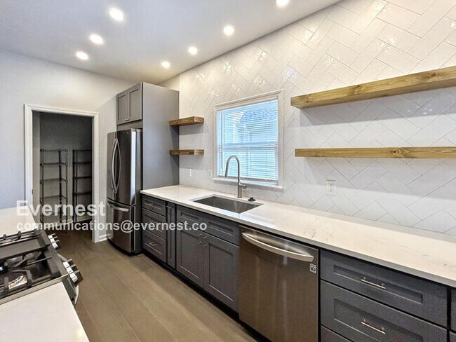 Foto del edificio - 609 Old Wheat St NE