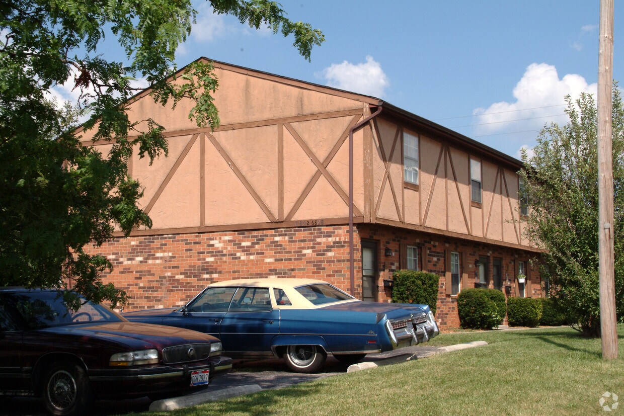 Building Photo - 6822-6828 Garden Terrace Rd