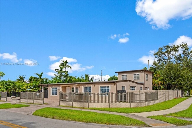Foto del edificio - 1145 SW 74th Ct