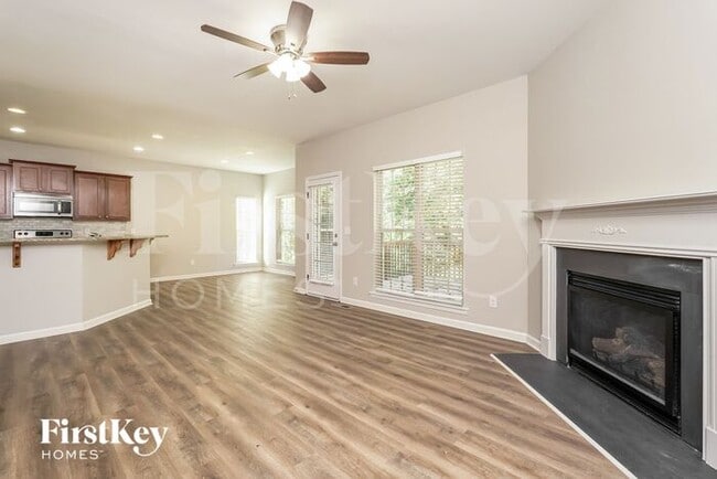 Foto del edificio - 2953 Cameron Village Ct