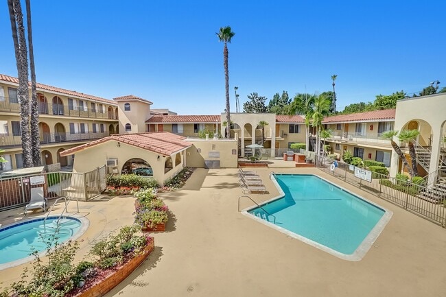 Building Photo - Capistrano Gardens