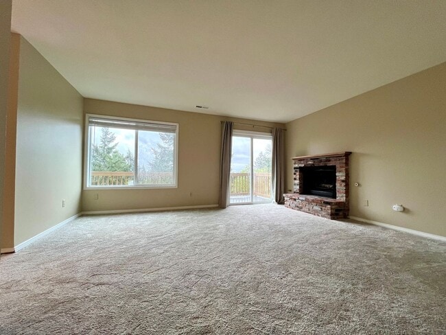 Photo - Remodeled 3BR in Mountain Park | Primary Suite + Deck | Lake Oswego Apartment