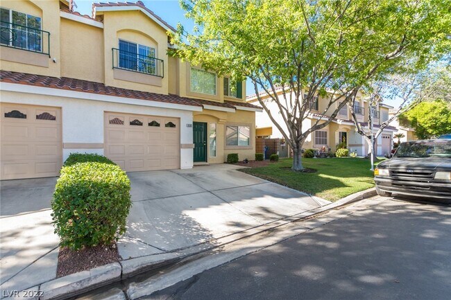 Foto del edificio - 6505 Sundown Heights Ave
