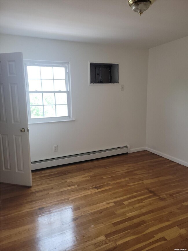 Foto del edificio - 149-27 Hook Creek Blvd