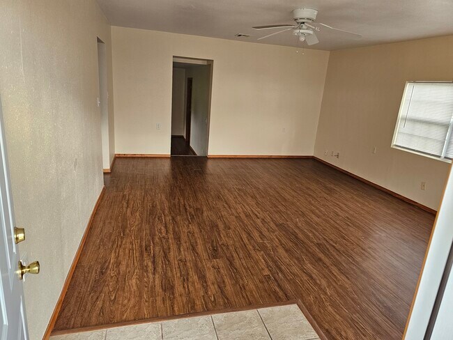 Foto del edificio - 1520 S 4th St