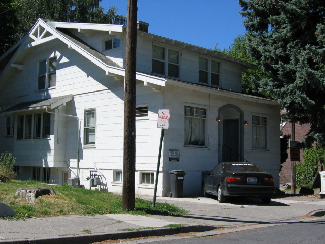 NE California ST side of Building - 862 NE A St