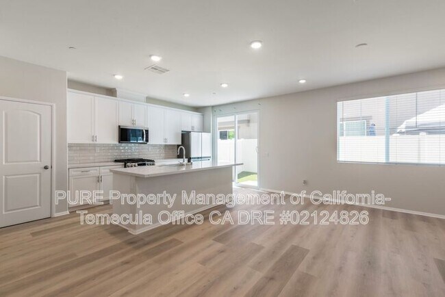 Foto del edificio - 40702 Birchfield Dr