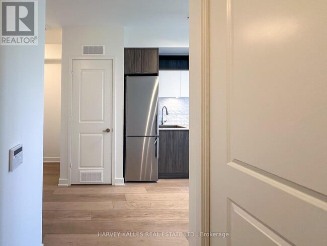 Building Photo - 100 Dalhousie St