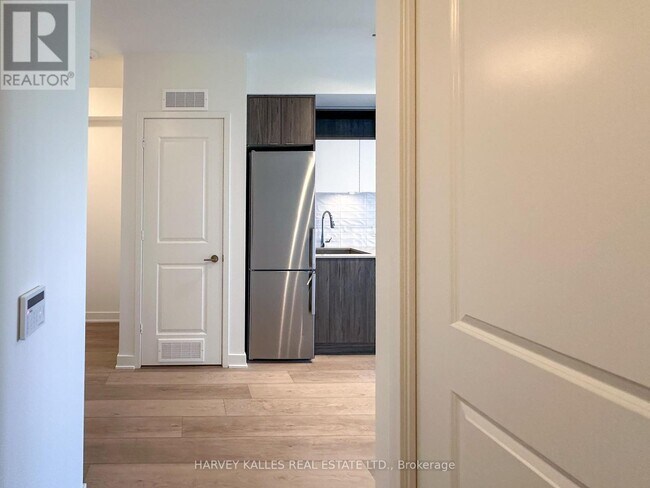 Photo du bâtiment - 100 Dalhousie St