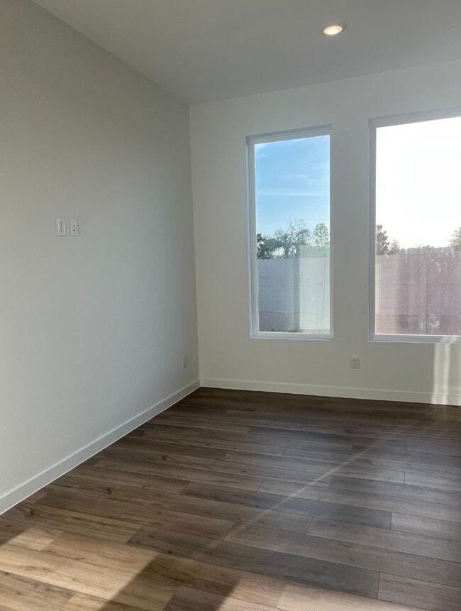 Building Photo - 4045 Centennial Ridge Dr