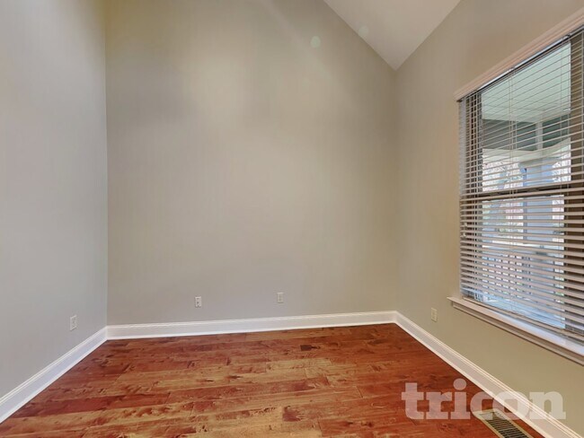 Foto del edificio - 3725 Warwick Way