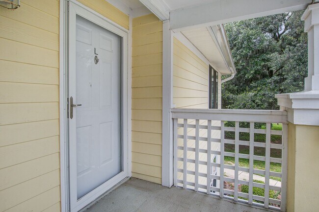 Foto del edificio - Cozy 2 Bedroom 2 Bathroom Condo in Seagate Village!