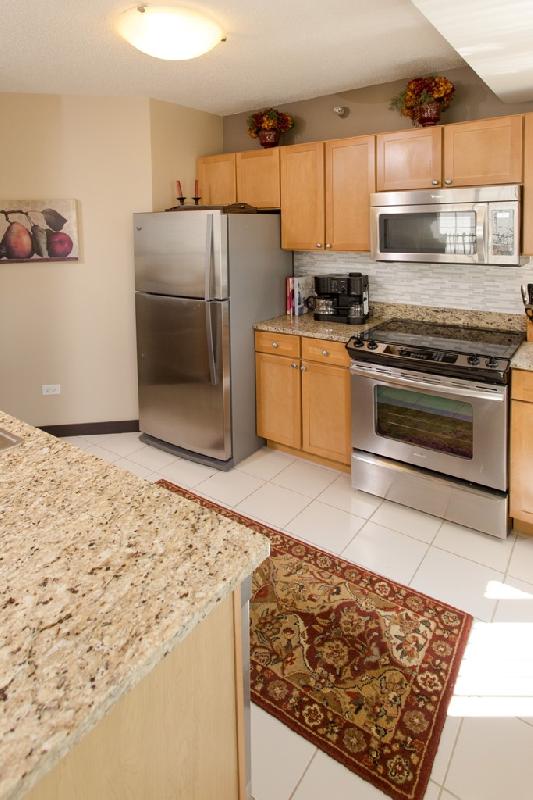 Building Photo - 25 E Delaware Pl