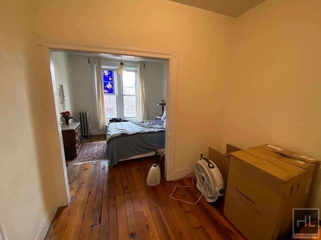 Building Photo - 302 6TH STREET