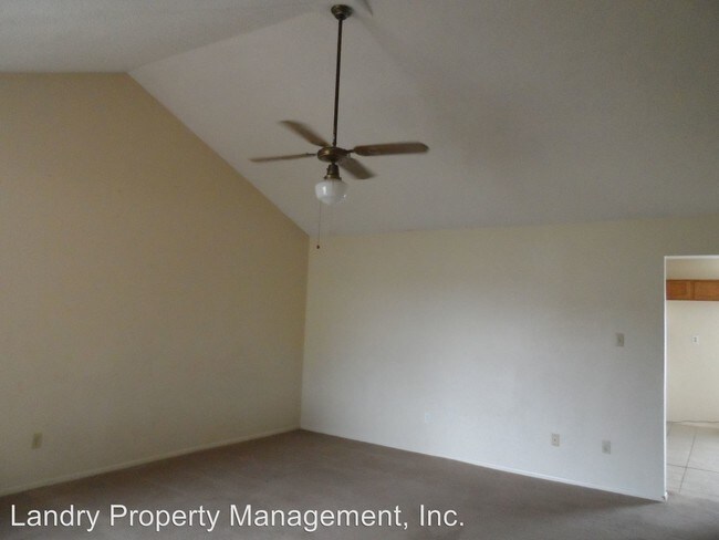 Foto del edificio - 404 N Nolan River Rd