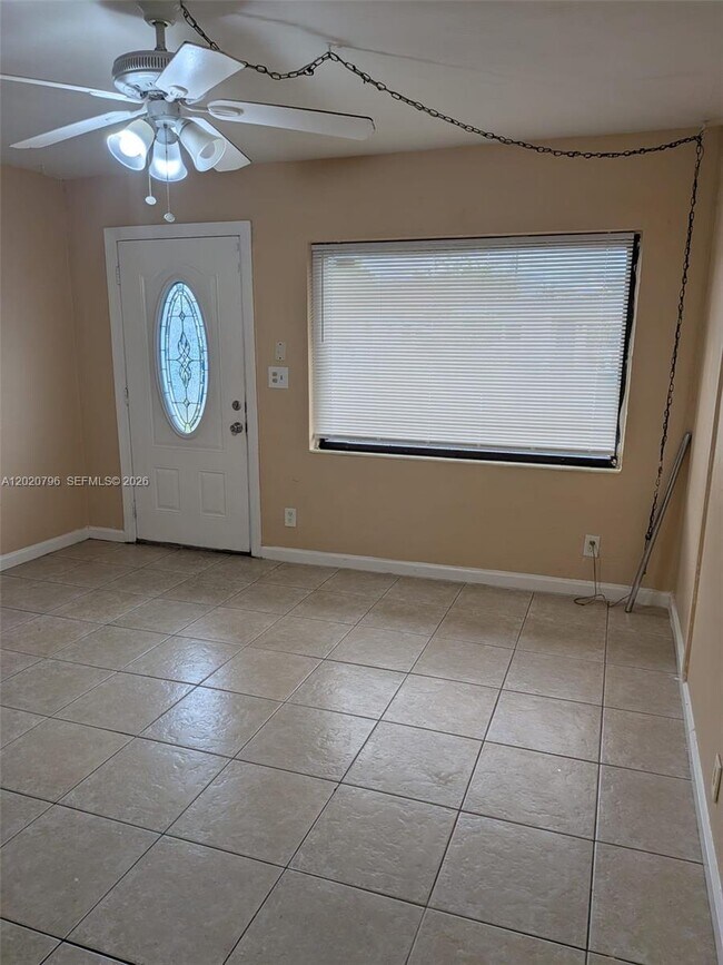Foto del edificio - 6425 SW 22nd St