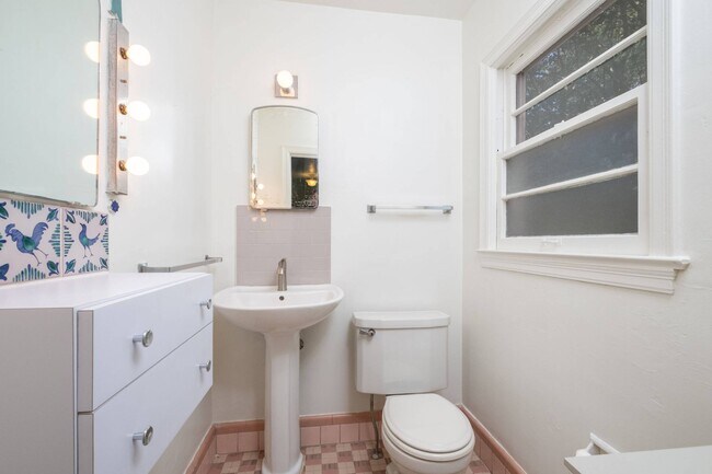 Foto del edificio - 415 NW 19th St