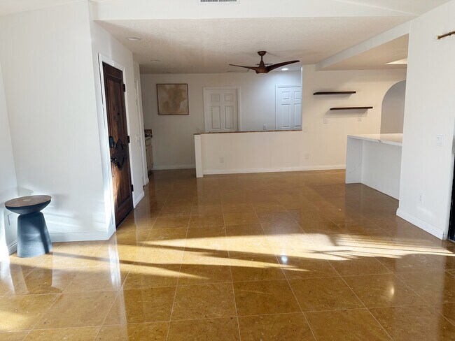 Foto del edificio - 43550 Carmel Cir