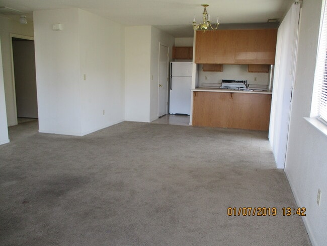Building Photo - 340 Sweetwater Cir