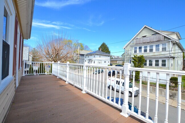 Building Photo - 59 S Crescent Circuit