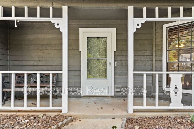 Building Photo - 1035 Mainstreet Lake Dr